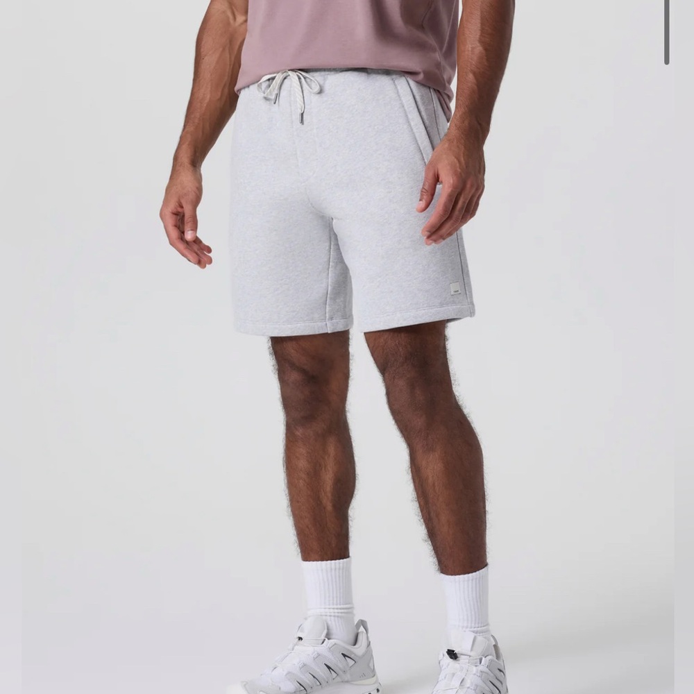 Vuori Men’s “Seaside” Short 8” Inseam (L) *NEW FOR FALL*